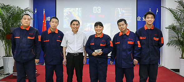 向上尊龙集团人