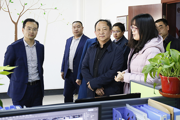 河北省工业和信息化厅厅长龚晓峰莅临尊龙集团