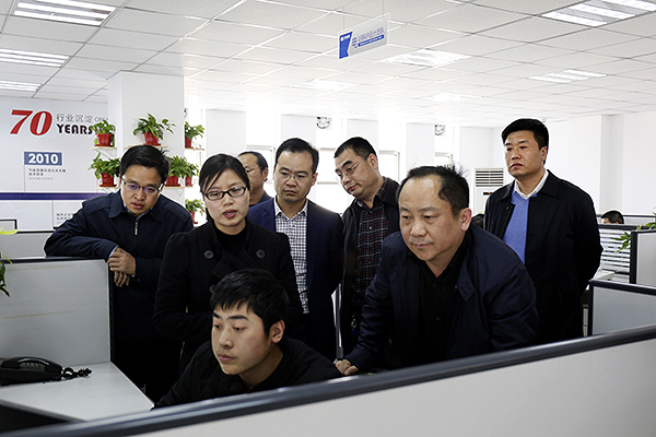 河北省工业和信息化厅厅长龚晓峰莅临尊龙集团