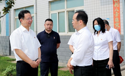 郑州市委常委、、、市纪委书记杜新军一行莅临调研